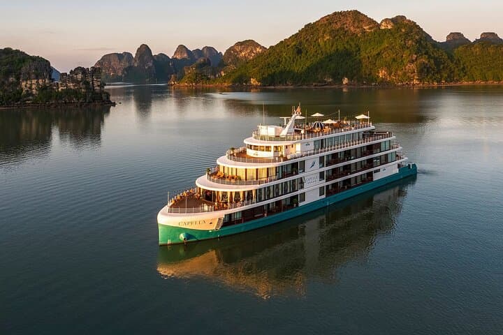 4-Day Veranda Cruise: Halong Bay & Lan Ha Bay Luxury Expedition from Hanoi