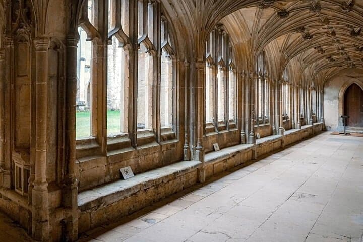 Harry Potter Film Locations Day Tour: Lacock Abbey, Castle Combe & Gloucester Cathedral photo 4