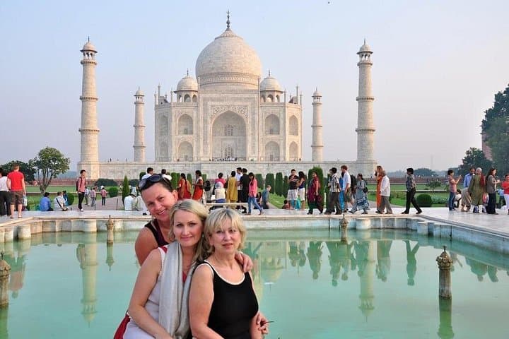 Taj Mahal Day Trip from Delhi via Gatimaan Express — Private Tour photo 1