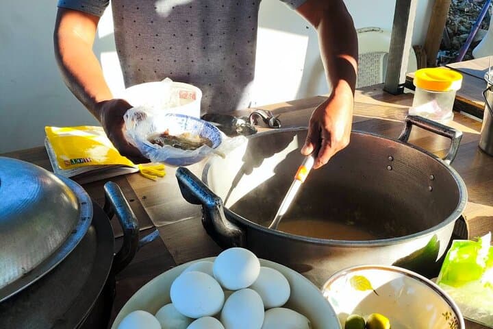 Tagaytay Food & Nature Day Tour from Manila — Bites and Sights Guide photo 3