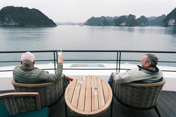 Halong Delight: Full-Day Premium Cruise & Kayak in Lan Ha Bay photo 2