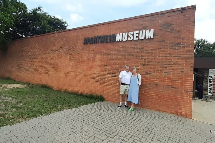 Nelson Mandela Journey to Freedom: Full-Day Legacy Tour in Johannesburg