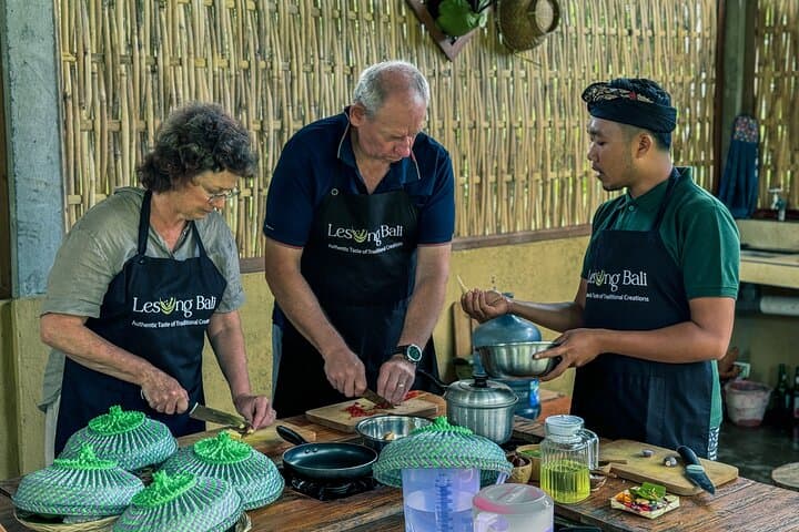 Ubud Balinese Cooking Class, Tegenungan Waterfall & Monkey Forest Day Tour photo 6
