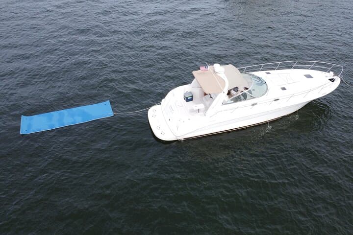 Miami Beach Luxury Yacht Tour: Biscayne Bay Cruise with Captain, Champagne, and Sandbar Time