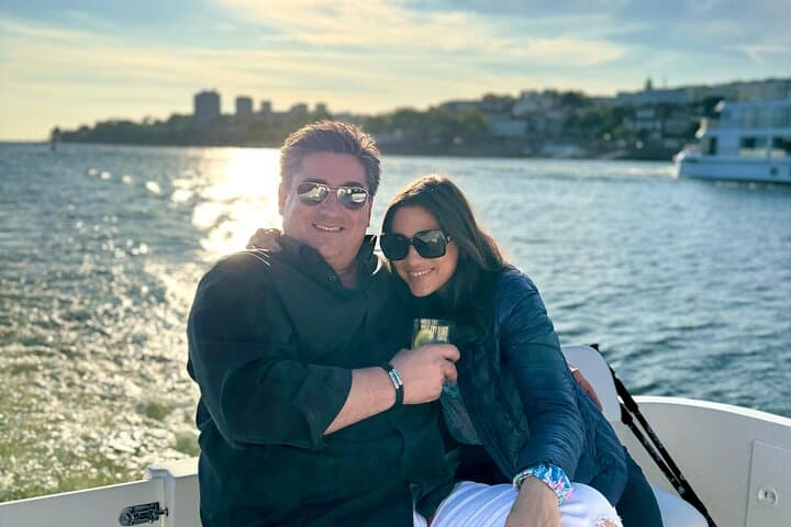 Porto Intimate Boat Tour — 6 Bridges, Douro River Mouth & Drinks photo 5