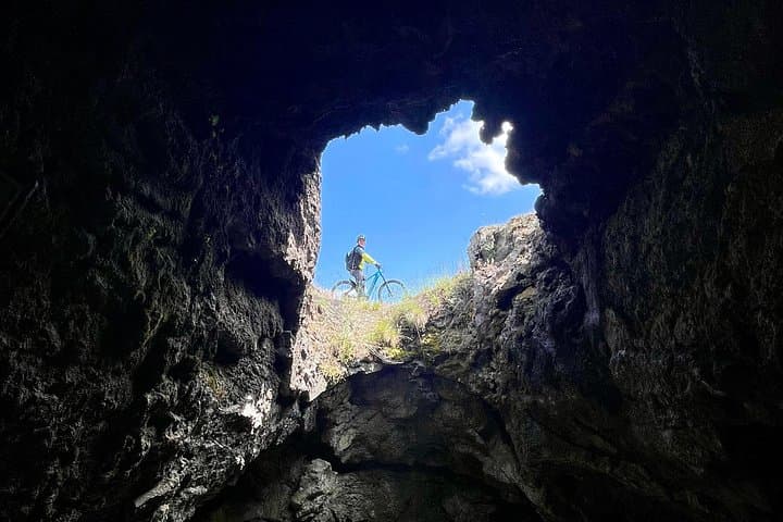 E‑Bike Excursion on Mount Etna — 1.25‑Hour Guided E‑MTB Tour of the South Flank photo 2