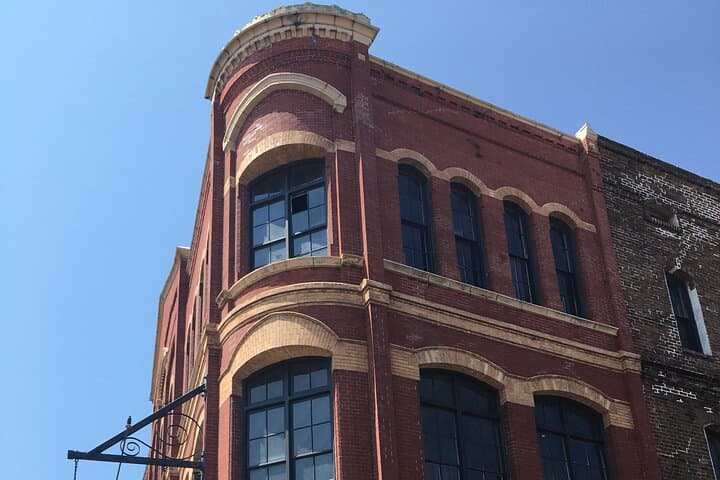 Charleston 8pm Holy City Hauntings Tour — After-Dark Ghost Walk in Historic Downtown photo 5