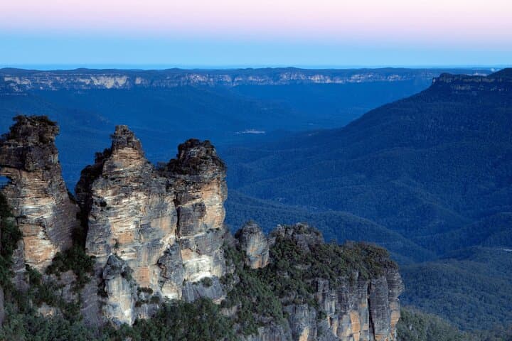 Blue Mountains Panoramic Day Tour from Sydney: Cable Cars, Three Sisters & Leura