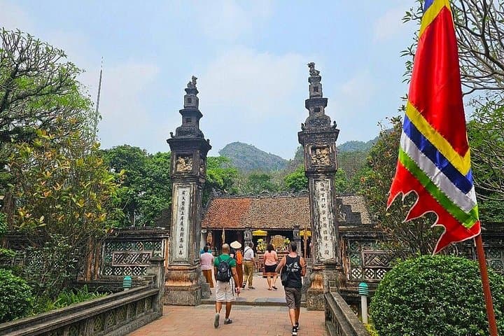 Ninh Binh Day Trip from Hanoi: Hoa Lu, Tam Coc Boat & Mua Cave Viewpoint photo 4