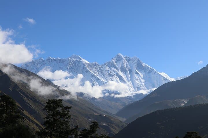 Everest Base Camp Trek — 14 Days: Teahouse Route to 5,364 m photo 3