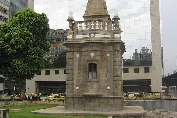 Rio de Janeiro Historical Downtown Walking Tour — Centro, Praça XV & Cinelândia photo 6