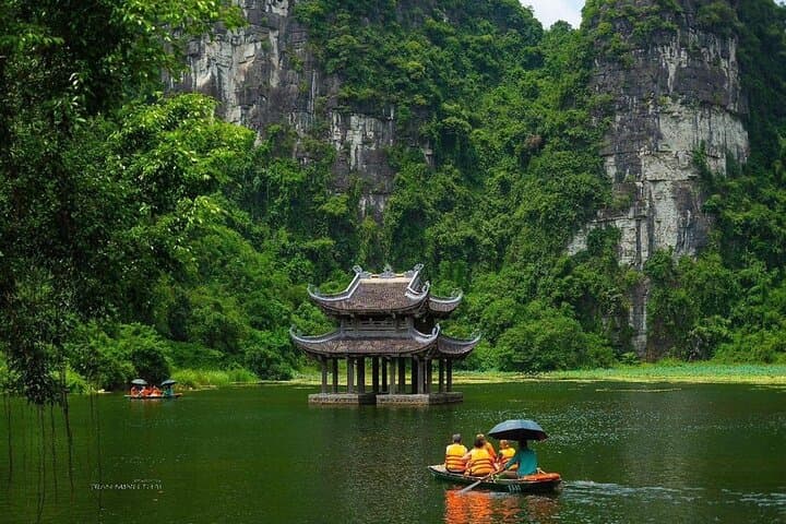 Full-Day Ninh Binh Highlights: Hoa Lu & Trang An Boat Tour from Hanoi