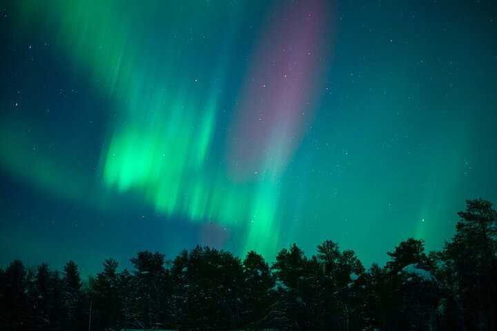 Chasing the Northern Lights: Guided Photo Tour with Pro Camera in Rovaniemi photo 3