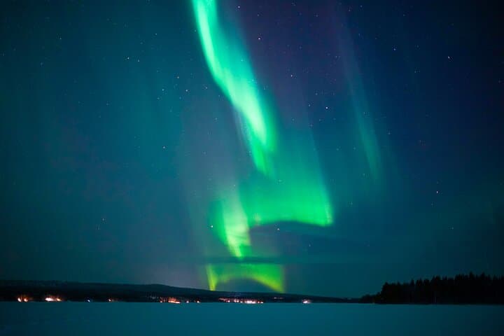 Chasing the Northern Lights: Guided Photo Tour with Pro Camera in Rovaniemi photo 6