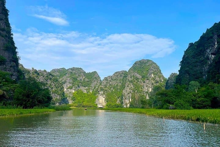Ninh Binh Day Trip: Hoa Lu Temples, Tam Coc Boat Ride & Bike Tour photo 2