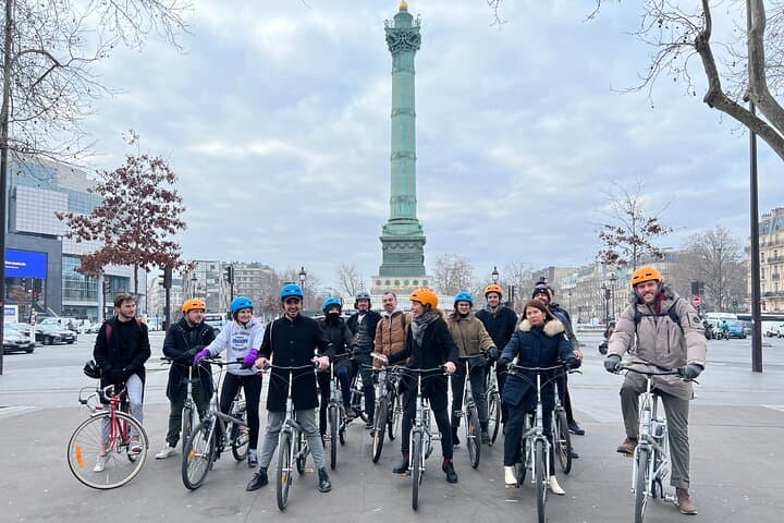 Paris City Center Bike Tour: Private Ride Past Notre-Dame, Louvre & Eiffel photo 2