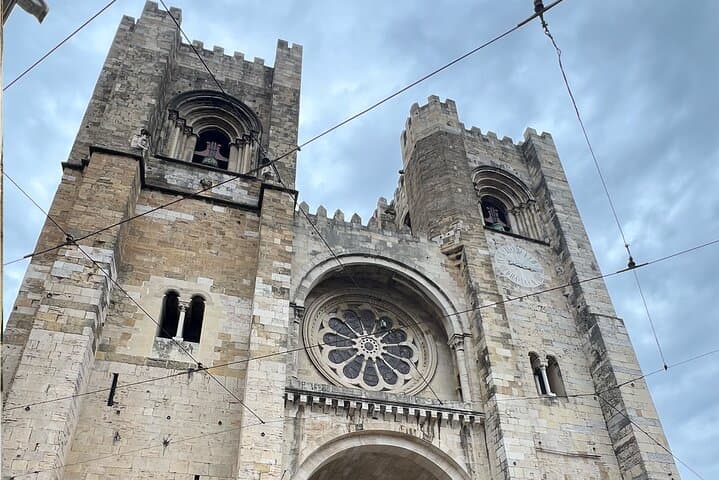 Lisbon Alfama Scavenger Hunt: Interactive Self-Guided Walking Tour photo 5
