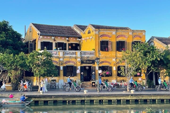 Marble Mountains to Hoi An: Cave Climb, Craft Workshops & River Lantern Experience photo 4