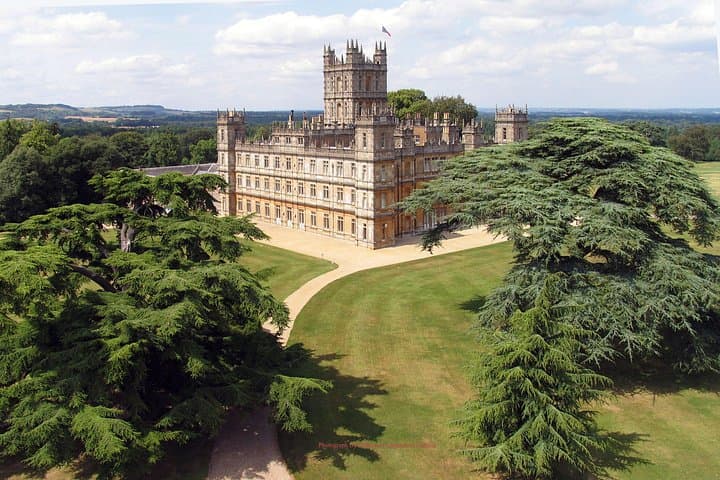 Downton Abbey Day Tour: Oxford, Bampton & Highclere Castle from London