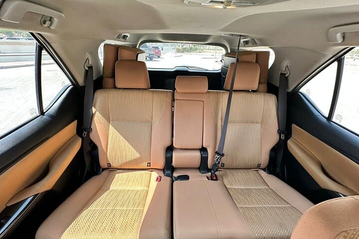 Dubai Airport Private One‑Way Transfer — Arrival or Departure (DXB) photo 4