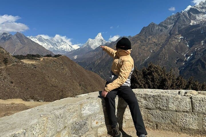 Short Everest View Trek from Lukla: 4-Day Namche & Everest View Hotel Experience photo 2