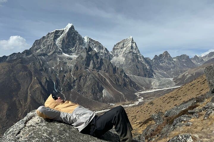 Short Everest View Trek from Lukla: 4-Day Namche & Everest View Hotel Experience photo 3