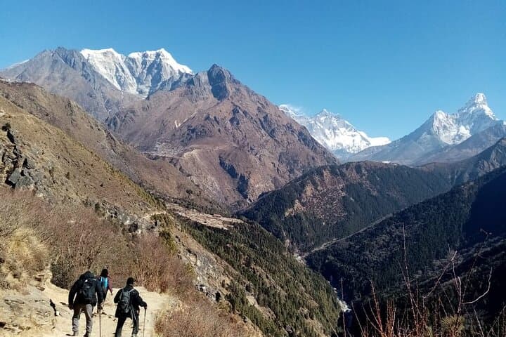 Short Everest View Trek from Lukla: 4-Day Namche & Everest View Hotel Experience photo 5