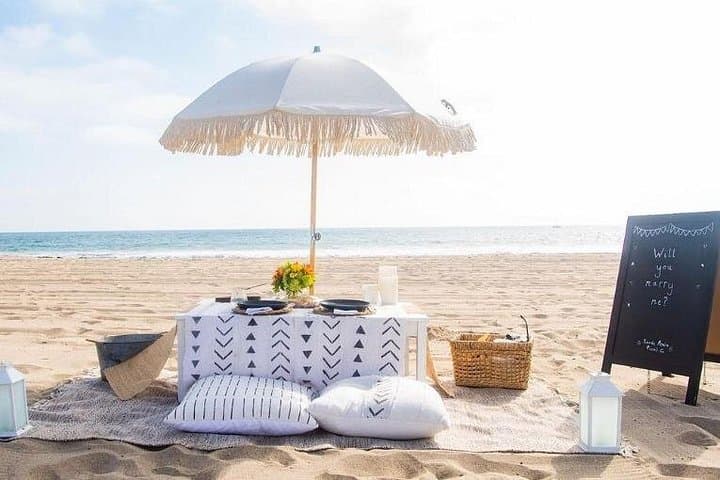 Classic Beach Picnic in Santa Monica — Luxury Shoreline Picnic at Lot 3 North photo 1