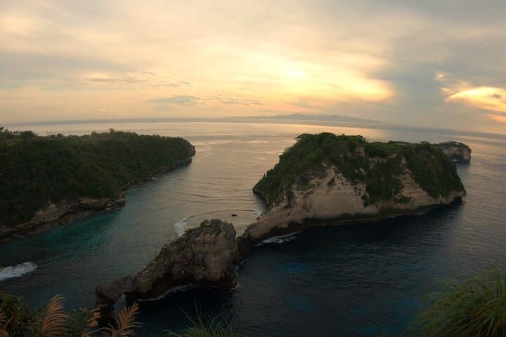 East Nusa Penida Day Tour — Diamond & Atuh Beach, Molenteng Tree House photo 4