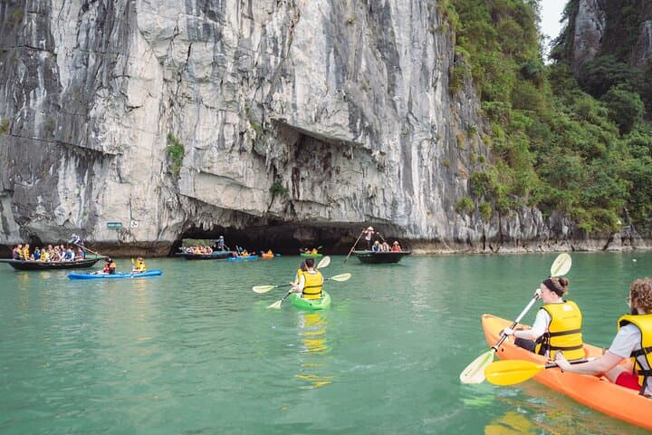 2-Day Ninh Binh & Halong Bay Luxury Cruise: Tam Coc, Mua Cave & Halong Day Cruise photo 5