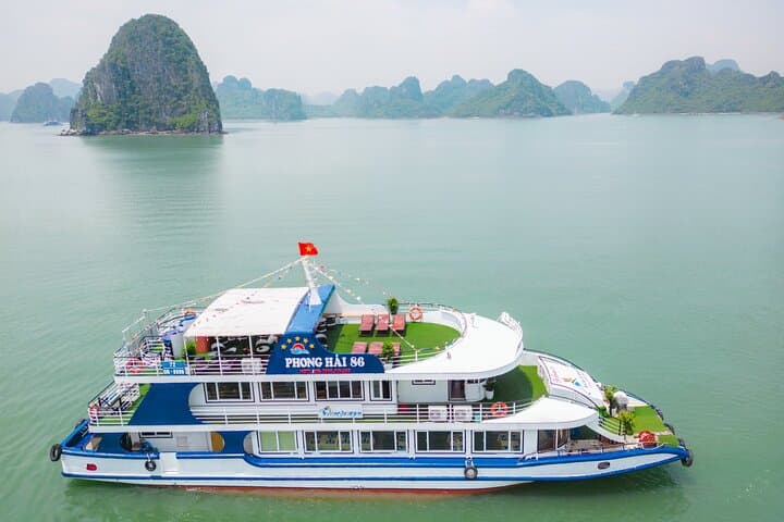 Halong Bay Deluxe Cruise: 1-Day Express Tour from Hanoi