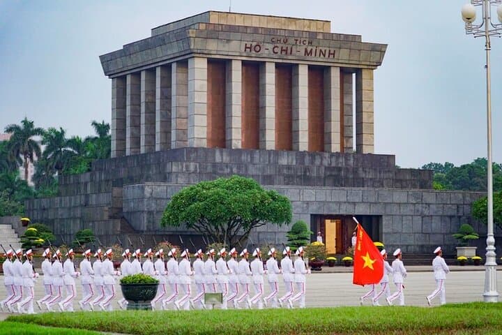 Full-Day Hanoi City Tour: Pagodas, Mausoleum & Local Flavors photo 6