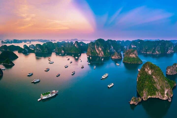 Halong Bay 5-Star Overnight Cruise: 2-Day Luxury from Hanoi