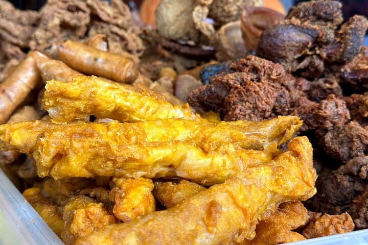 Cebu Culinary & Heritage Walking Tour — Magellan's Cross to Street Food photo 4
