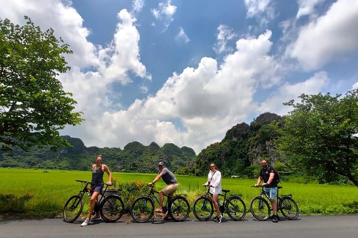 Ninh Binh Day Trip from Hanoi — Tam Coc Boat, Mua Cave Hike & Hoa Lu History photo 2