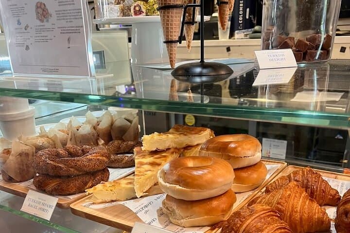 Georgetown Morning Food Tour: Cobblestones & Croissants photo 2