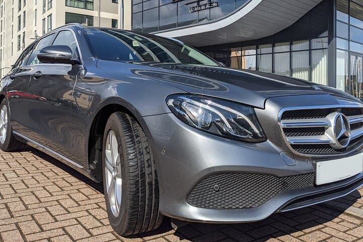 Southampton to Heathrow Private Transfer: Direct, Comfortable Airport Transport photo 3