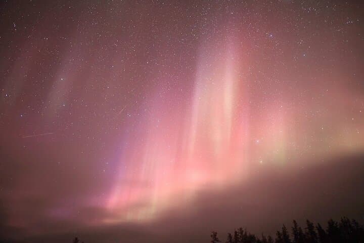 Aurora Chasing & Madeline Lake Lodge — Yellowknife Northern Lights Experience photo 3
