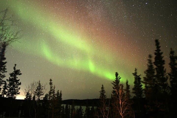 Aurora Chasing & Madeline Lake Lodge — Yellowknife Northern Lights Experience photo 5