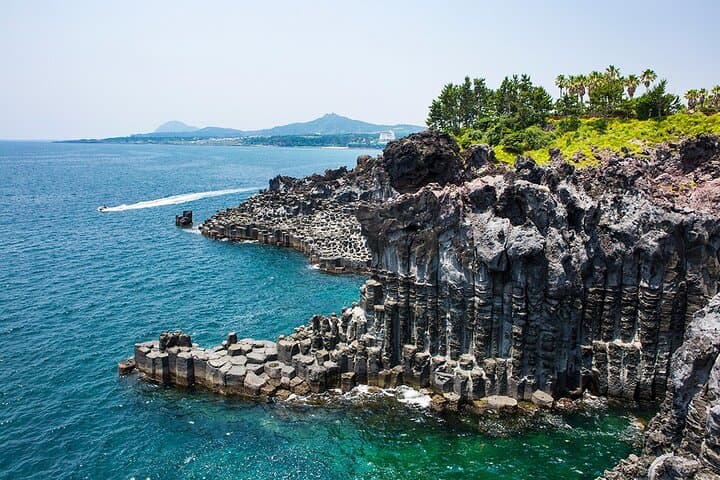 Exploring Jeju Island in 2 Days: A Private Tour of Nature, Culture, and Geology photo 6