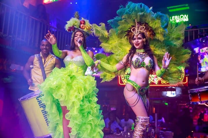 miami-south-beach-mangos-dinner-and-show-live-tropical-cabaret