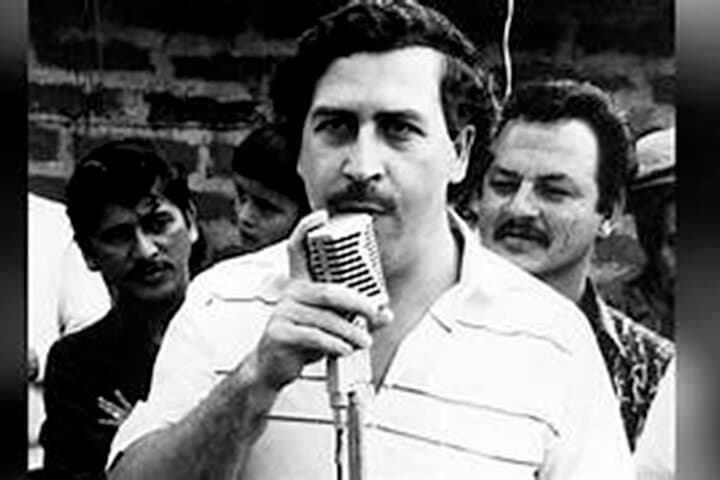 Private Guatapé Day Trip: Pablo Escobar Mansion, ATV, Paintball & Boat Tour photo 4