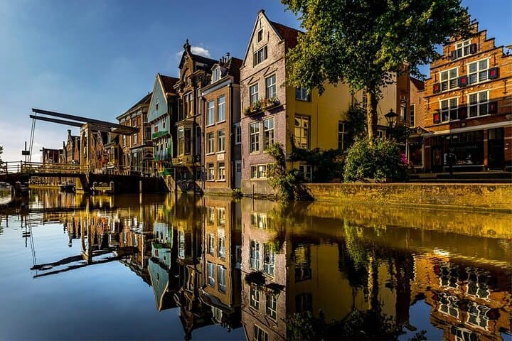 Countryside & Windmills Day Tour from Amsterdam — Zaanse Schans, Volendam & Alkmaar photo 4