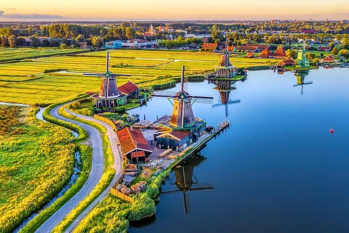 Countryside & Windmills Day Tour from Amsterdam — Zaanse Schans, Volendam & Alkmaar photo 1