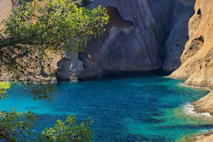 Private Day Trip St Cyr to Cassis — Secret Coves, Snorkel & Route des Crêtes