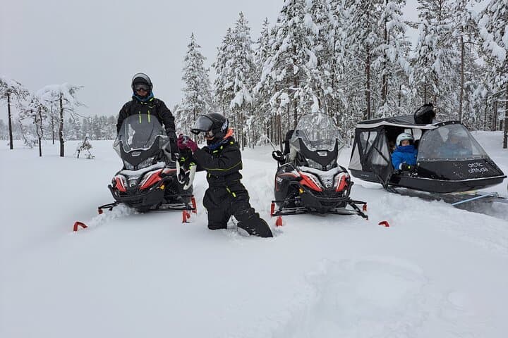 3-Hour Private Snowmobile Experience in Rovaniemi photo 4