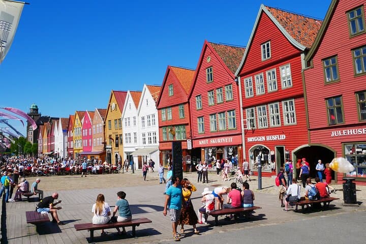 Exploring Bergen’s Rich Heritage and Scenic Views: A Private City Car Tour