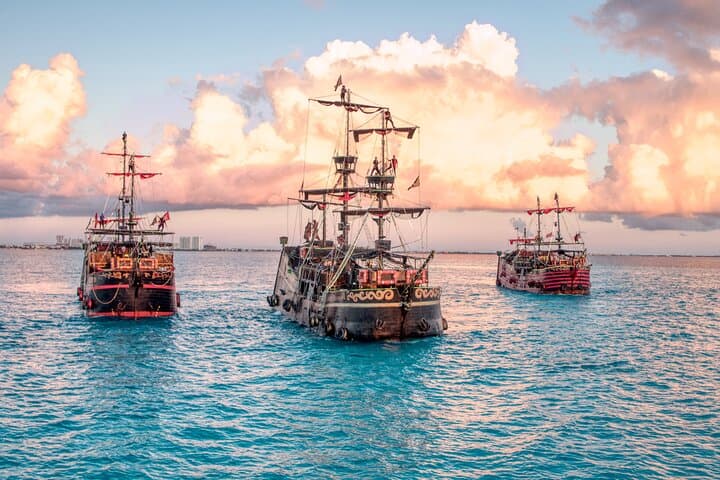Cancun Pirate Dinner Show: Pirate Ship Dinner, Live Battle & Open Bar photo 5