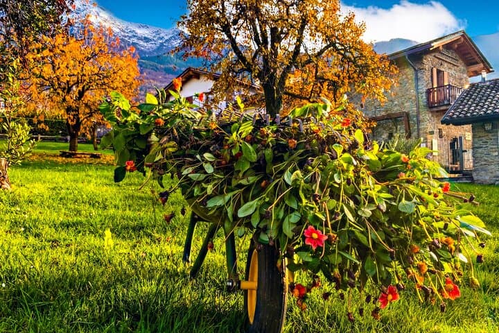 Molino Maufet Hike: Panoramic Picnic & Ancient Watermills at Lake Como