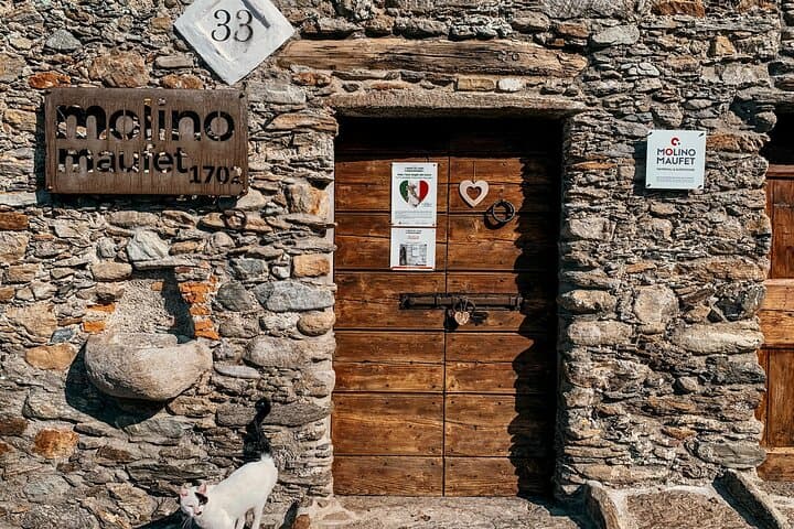 Molino Maufet Hike: Panoramic Picnic & Ancient Watermills at Lake Como photo 2